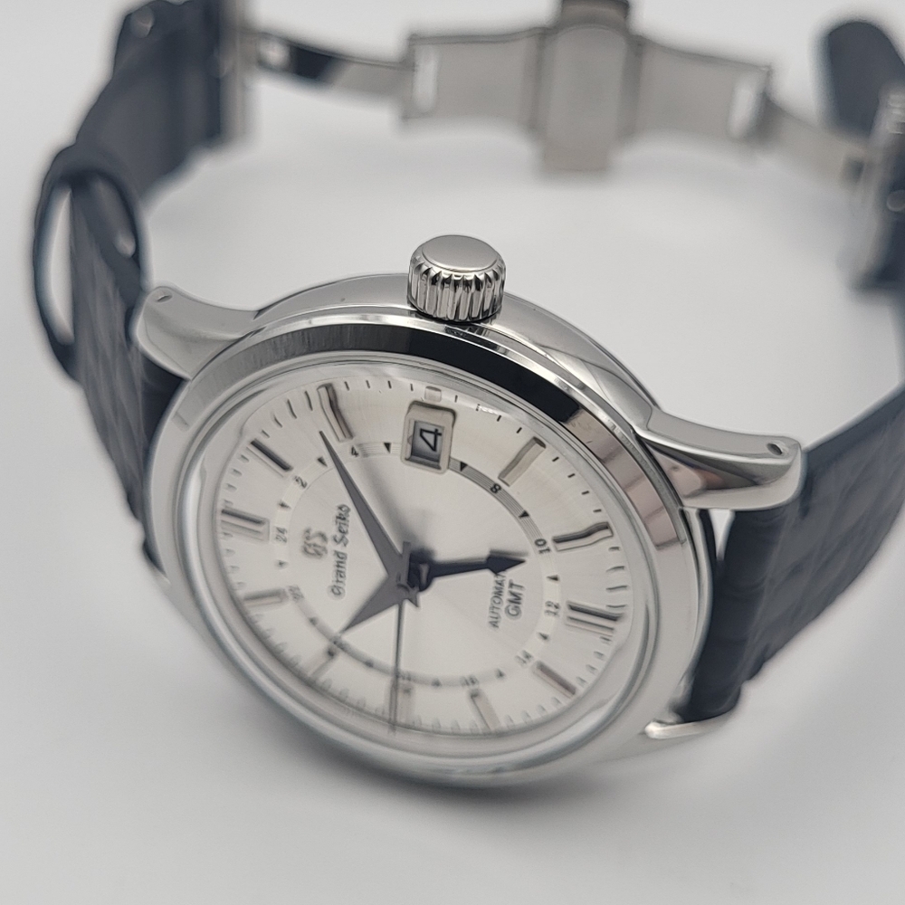 New Custom 39mm Seiko Mod Automatic GMT Watch - Picture 6 of 10